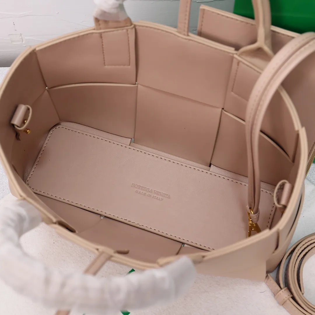 All Categories Official Website "Brand Women's Bags" Women's Bags 💙 BV 2025 Official Website New BV Crossbody Bag